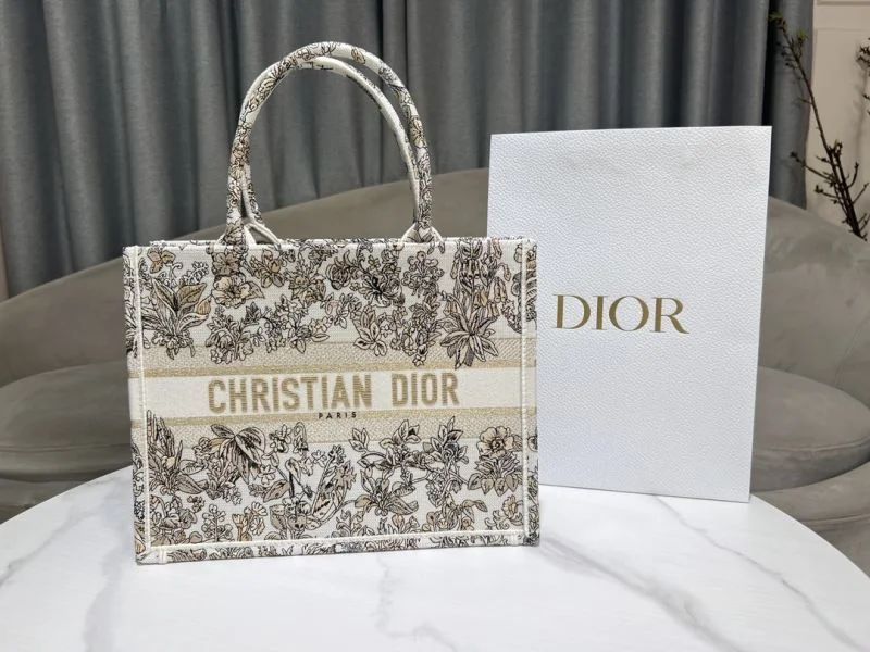 TechFriendly Christian Dior Shopping Bags 46259