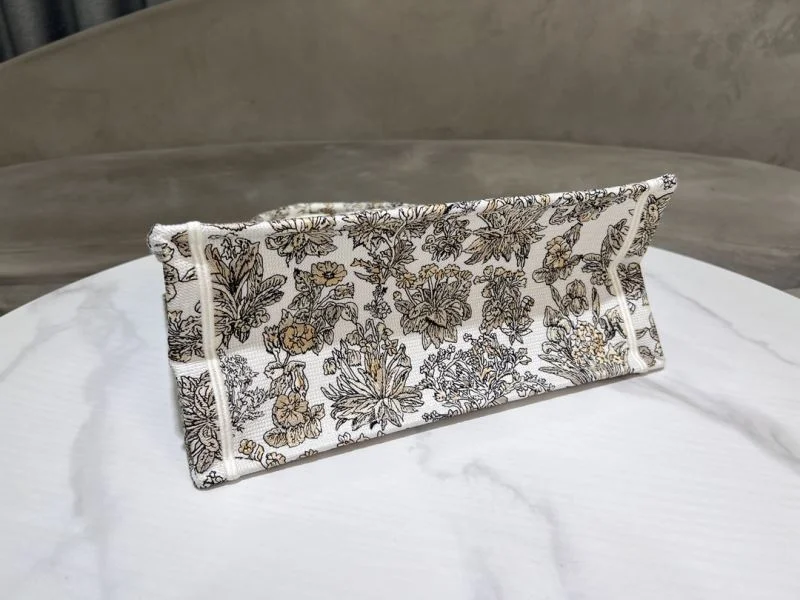 TechFriendly Christian Dior Shopping Bags 46259