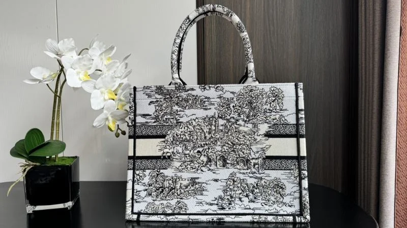 Christian Dior Shopping Bags RelaxedFit 46281