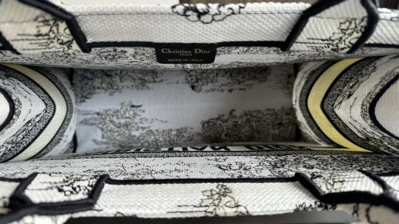 Christian Dior Shopping Bags RelaxedFit 46281