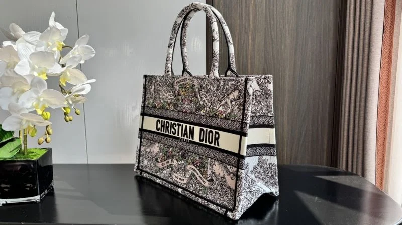 Christian Dior Shopping Bags Sleek 46255