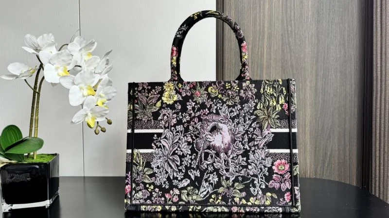 Christian Dior Shopping Bags Lightweight 46254