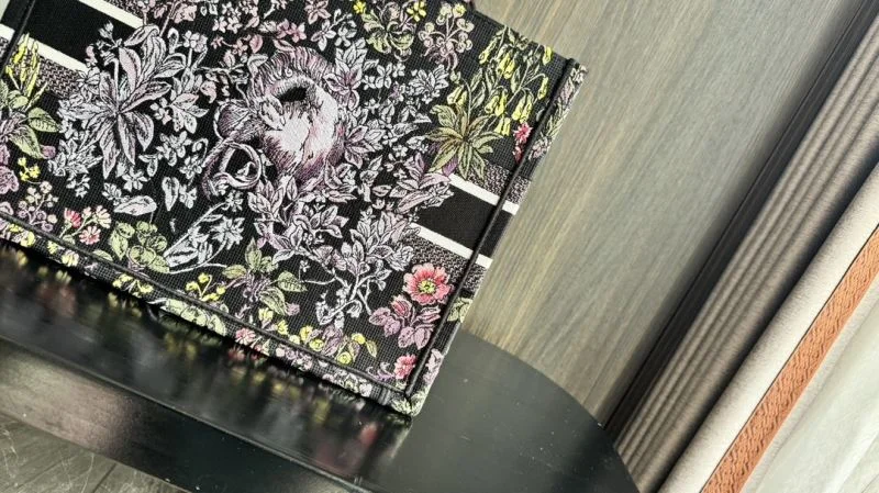 Christian Dior Shopping Bags Lightweight 46254