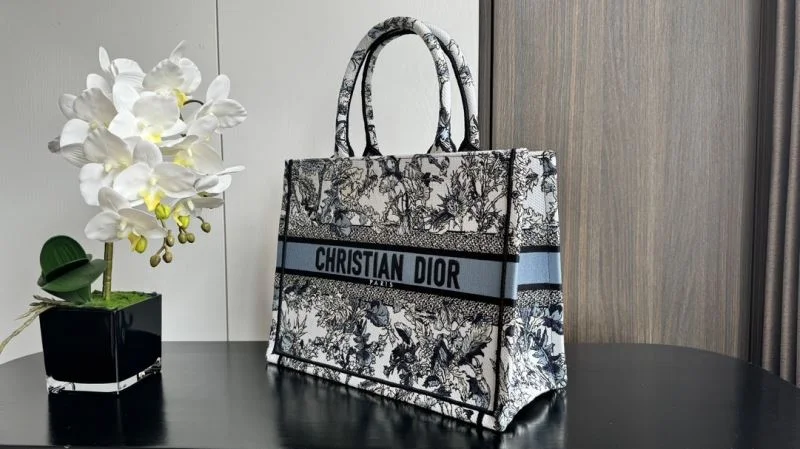 Christian Dior Shopping Bags FreshLook 46251