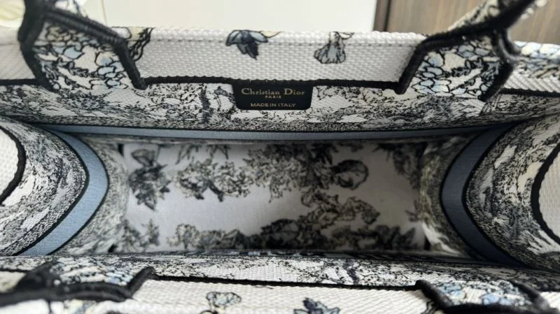 Christian Dior Shopping Bags FreshLook 46251