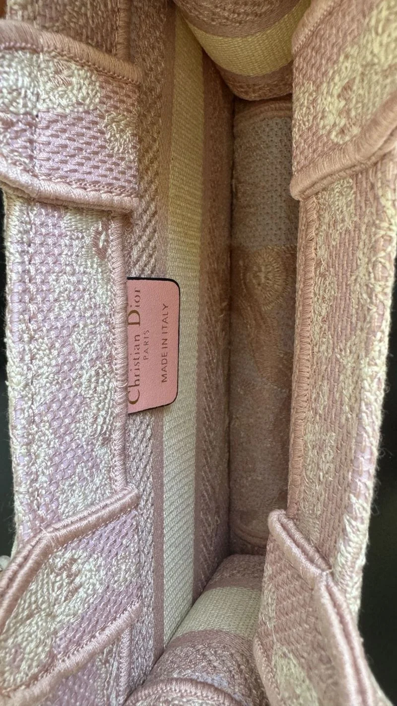 Attractive Christian Dior Shopping Bags 46249