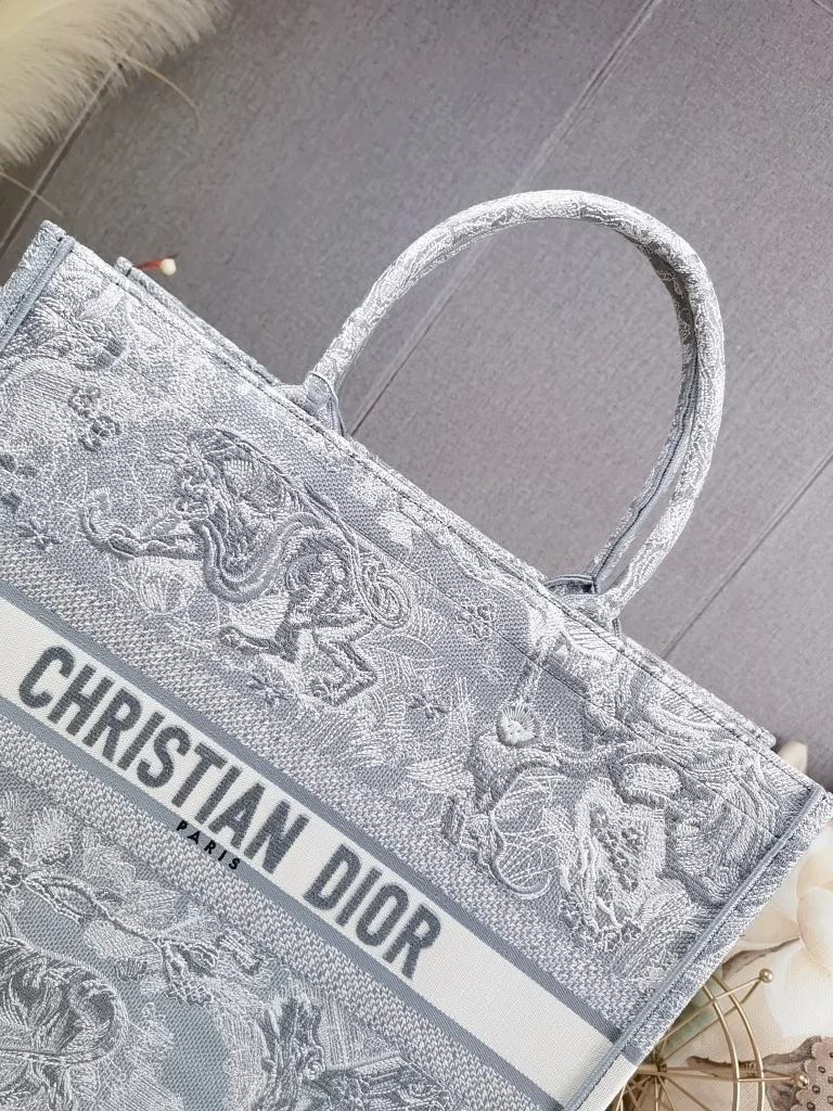 Stretchable Christian Dior Shopping Bags 46239