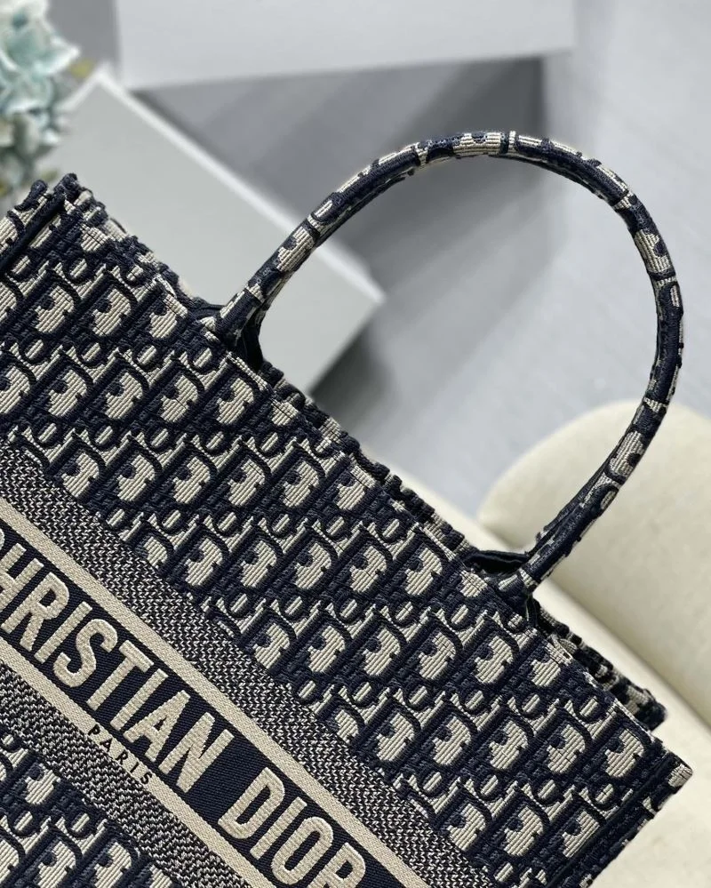 Chic Christian Dior Shopping Bags 46235