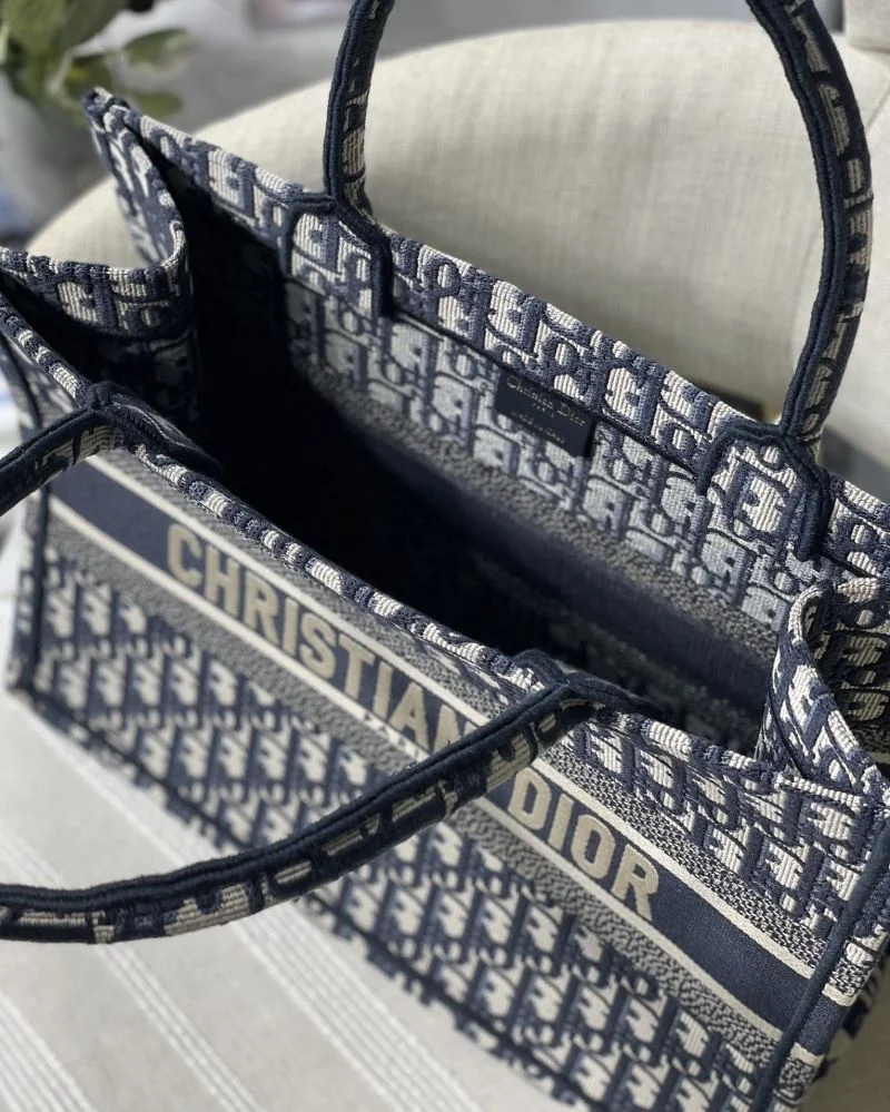 Chic Christian Dior Shopping Bags 46235