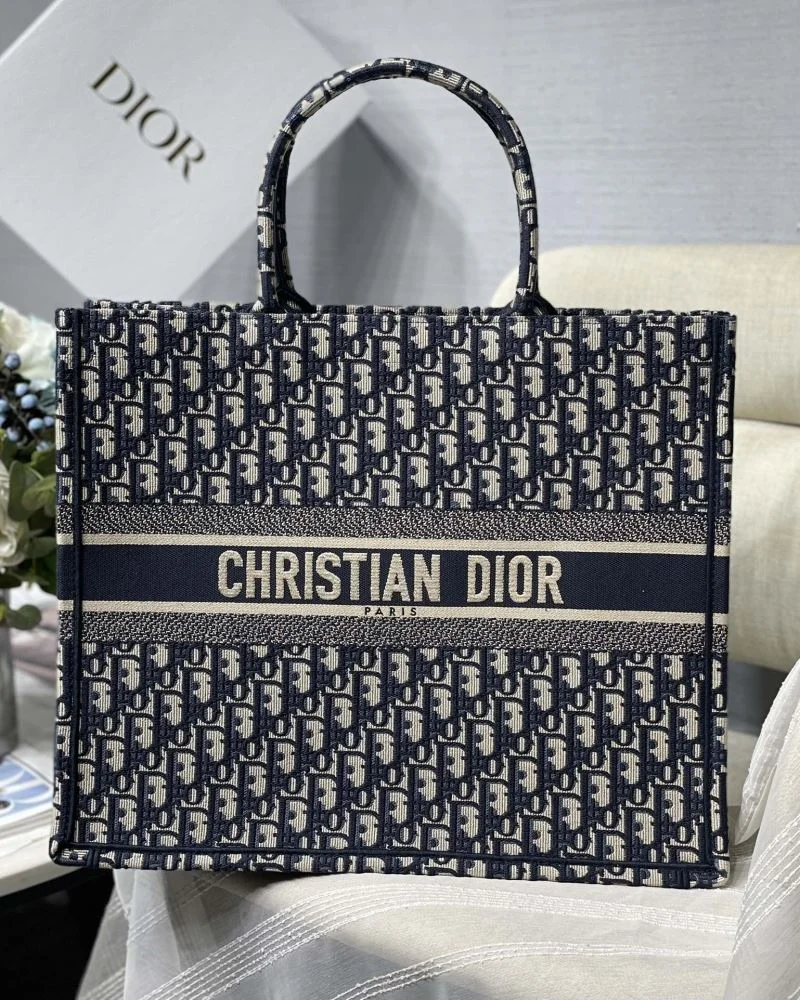 UrbanStyle Christian Dior Shopping Bags 46237