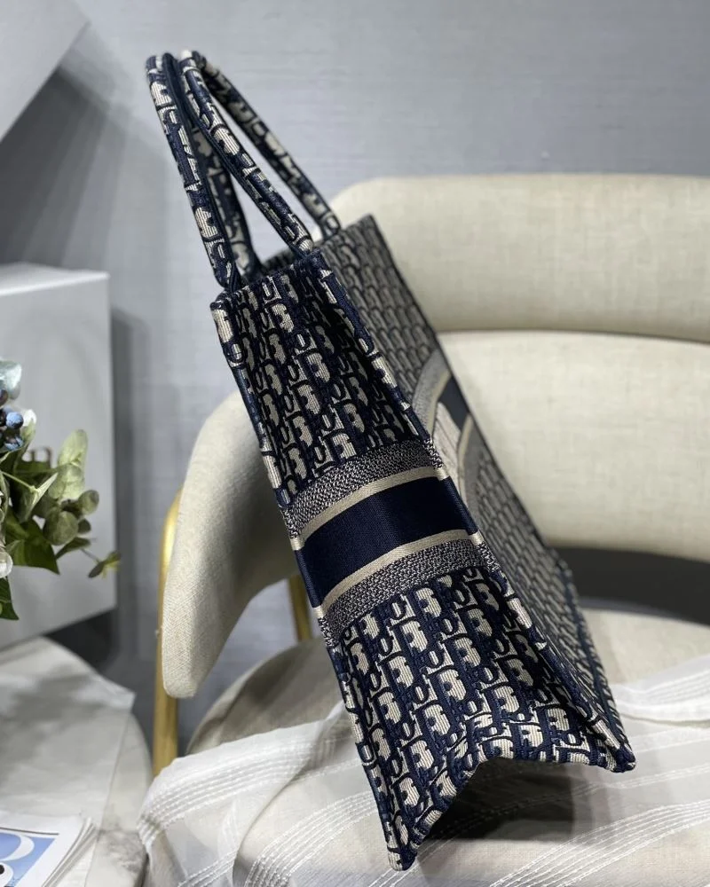 UrbanStyle Christian Dior Shopping Bags 46237