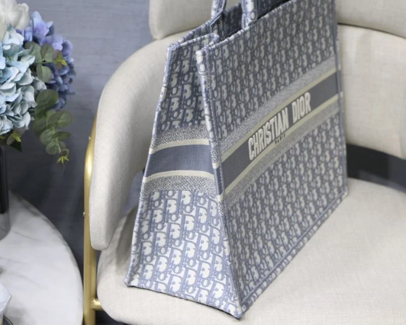 FashionForward Christian Dior Shopping Bags 46233