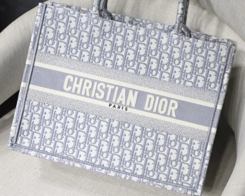 Bright Christian Dior Shopping Bags 46234