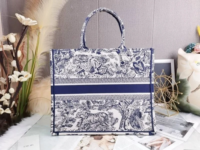 Timeless Christian Dior Shopping Bags 46217