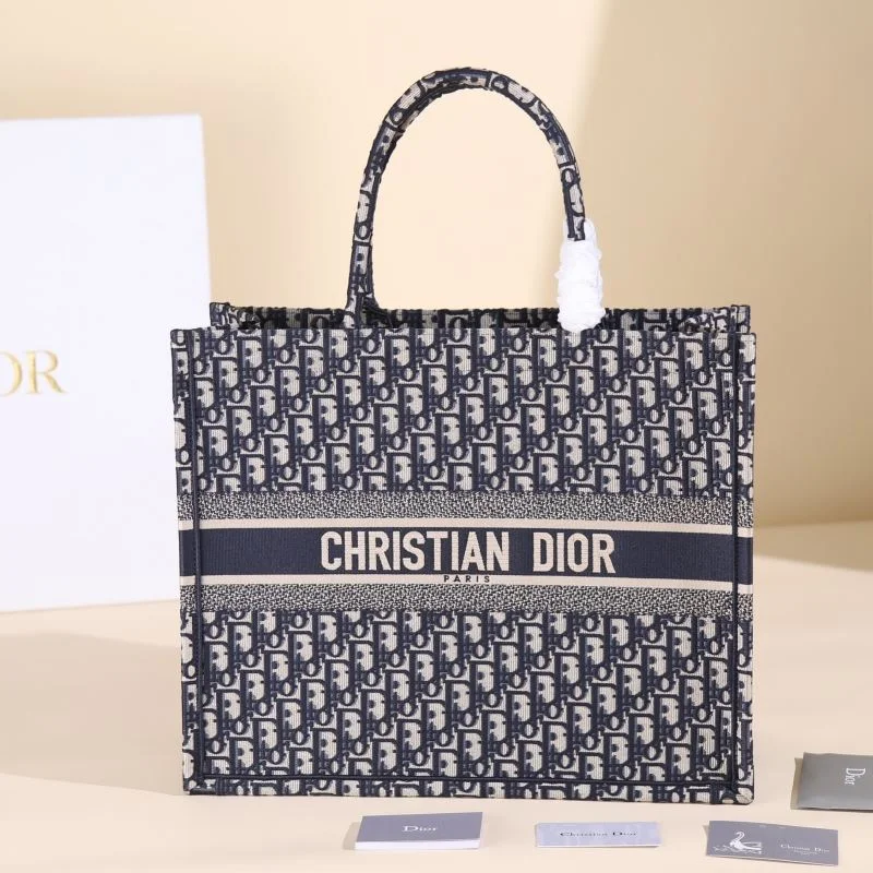 Refined Christian Dior Shopping Bags 46199
