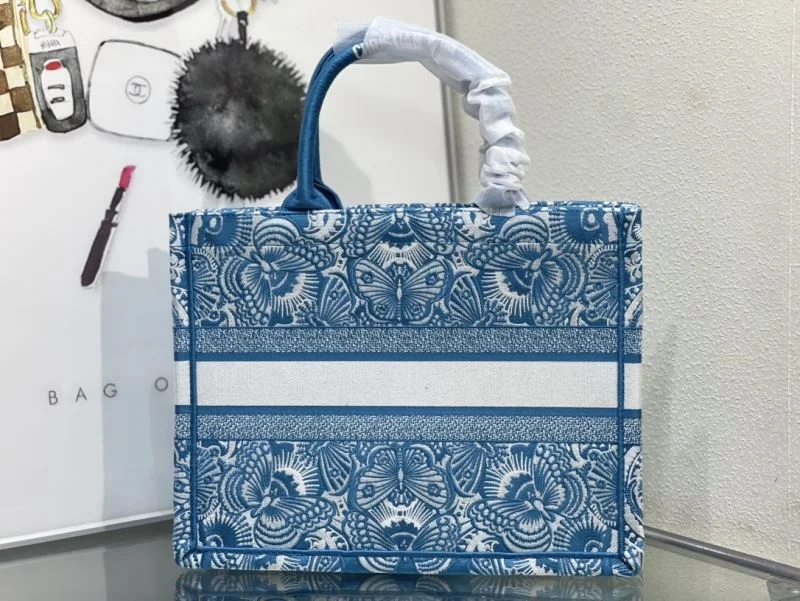 Christian Dior Shopping Bags Colorful 46196