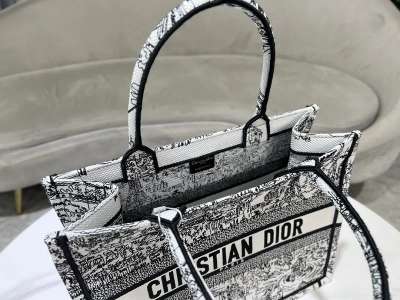 Snug Christian Dior Shopping Bags 46193