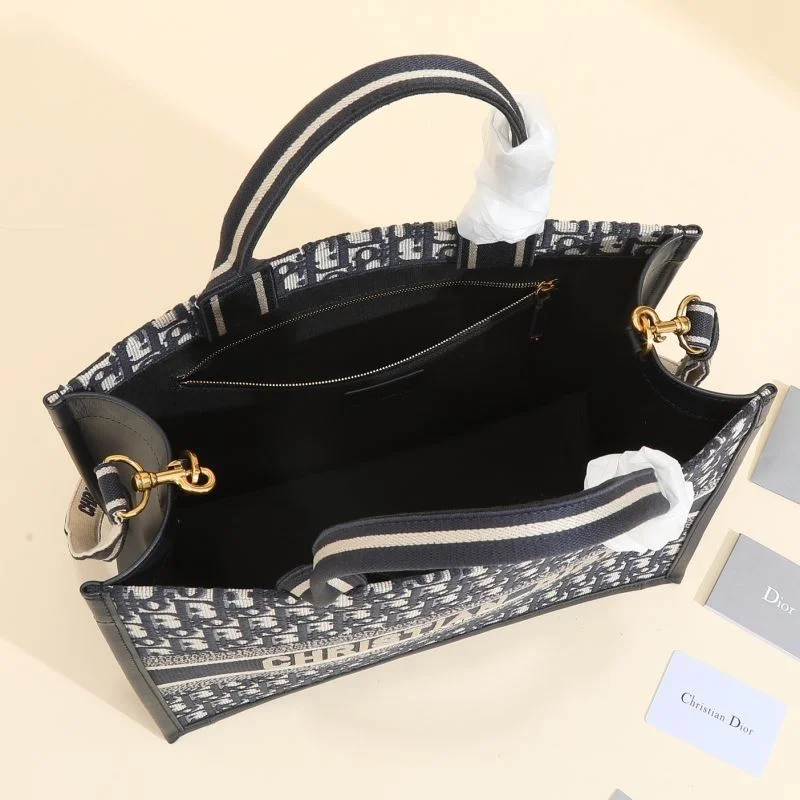 Compact Christian Dior Shopping Bags 46188