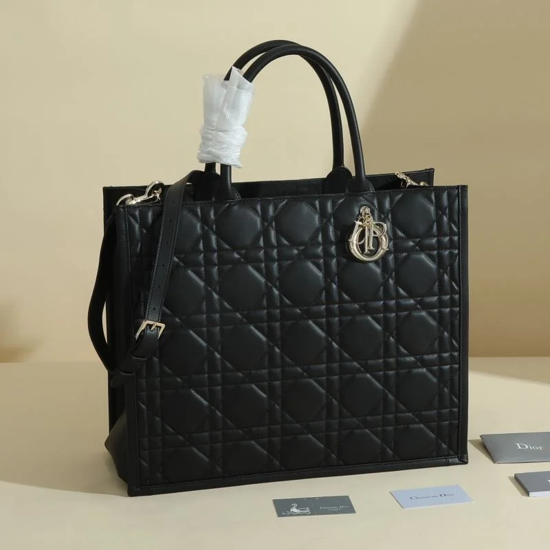 Christian Dior Shopping Bags Functional 46179