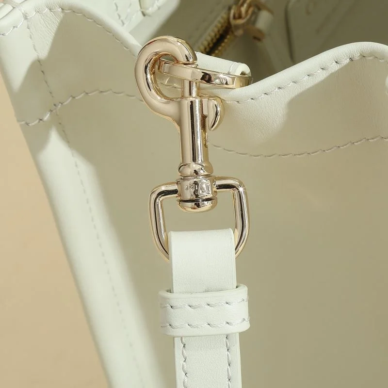 Christian Dior Shopping Bags Lightweight 46177