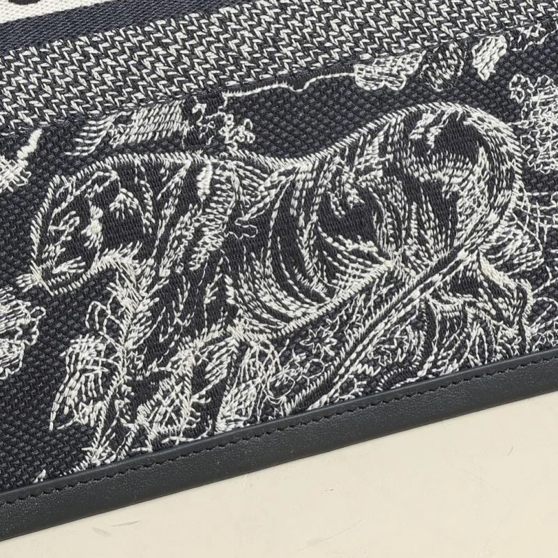 Unique Christian Dior Shopping Bags 46162