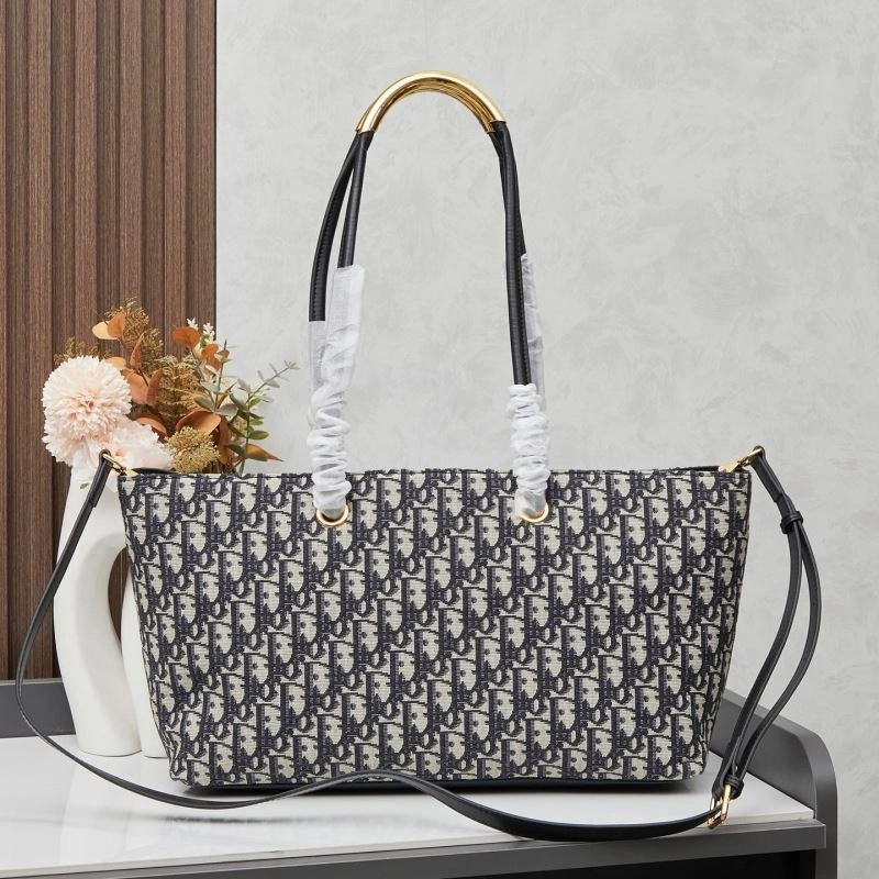 Christian Dior Shopping Bags ModernLook 86220