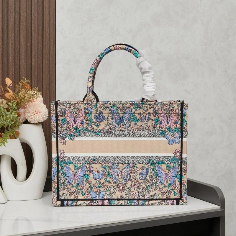 EyeCatching Christian Dior Shopping Bags 86190