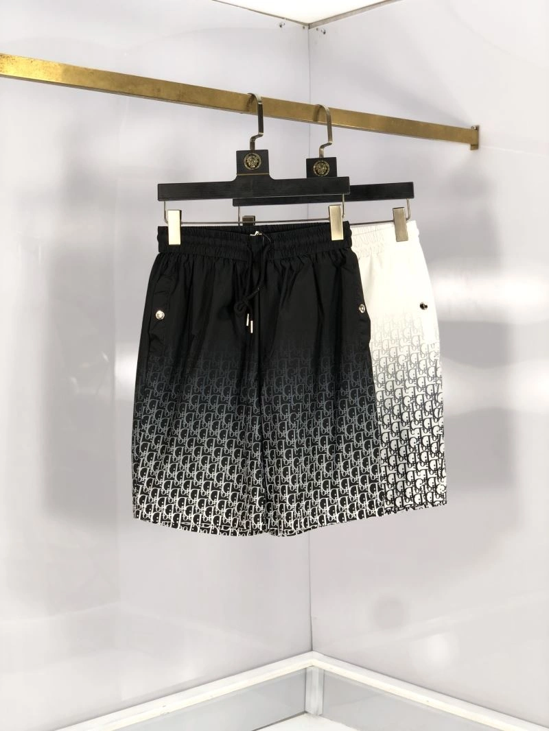 Trendsetting Christian Dior Short Pants 117100