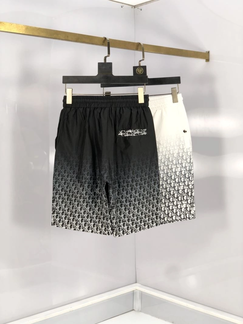 Trendsetting Christian Dior Short Pants 117100