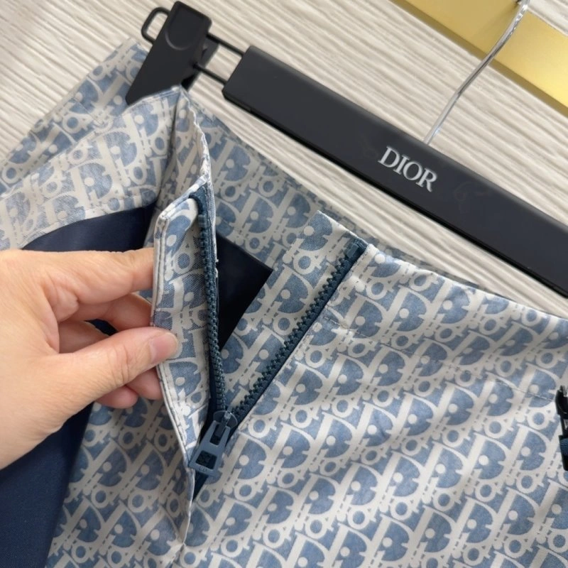 Sophisticated Christian Dior Short Pants 112836
