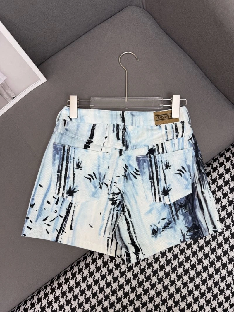 Cozy Christian Dior Short Pants 114285