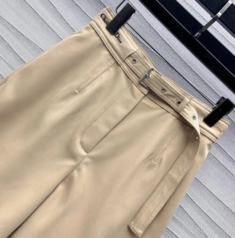 ModernLook Christian Dior Short Pants 112028