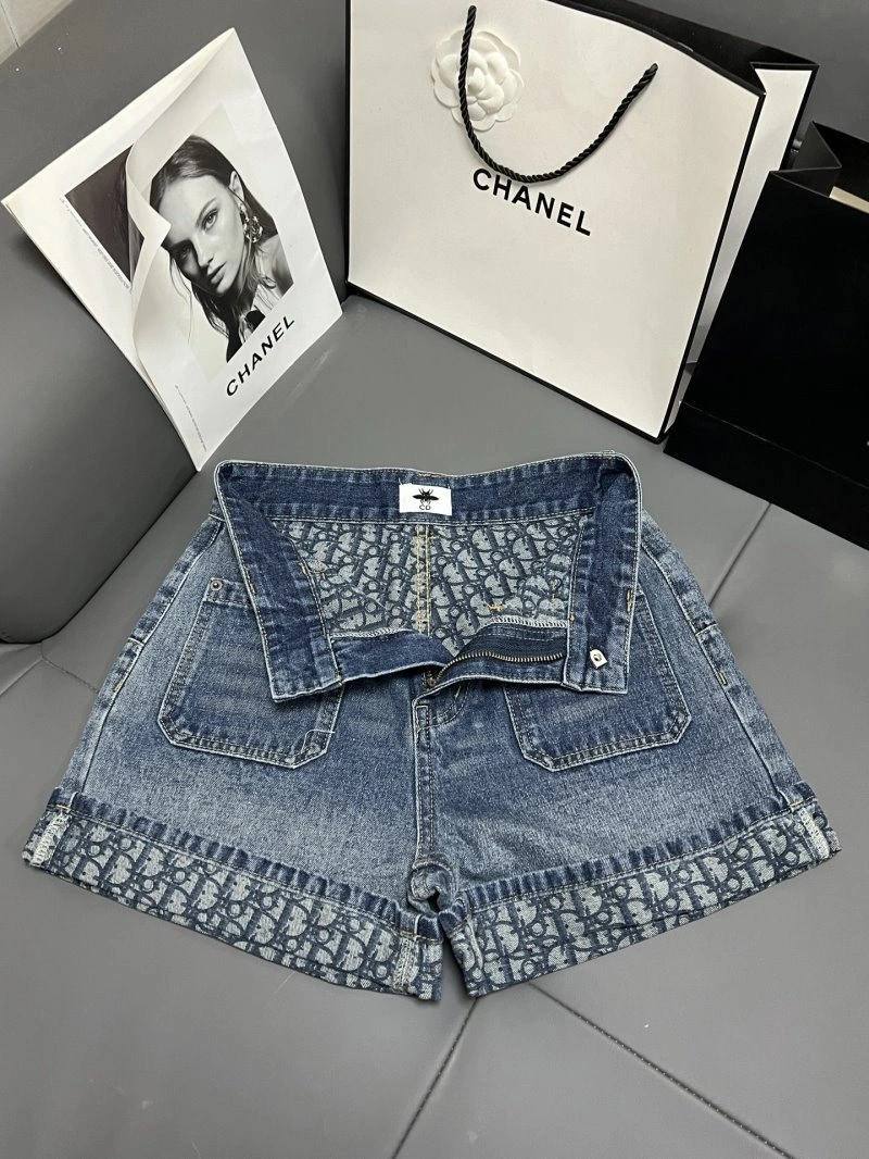 Cozy Christian Dior Short Pants 112040