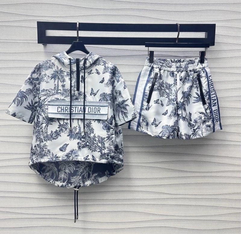 Trendsetting Christian Dior Short Pants 112033