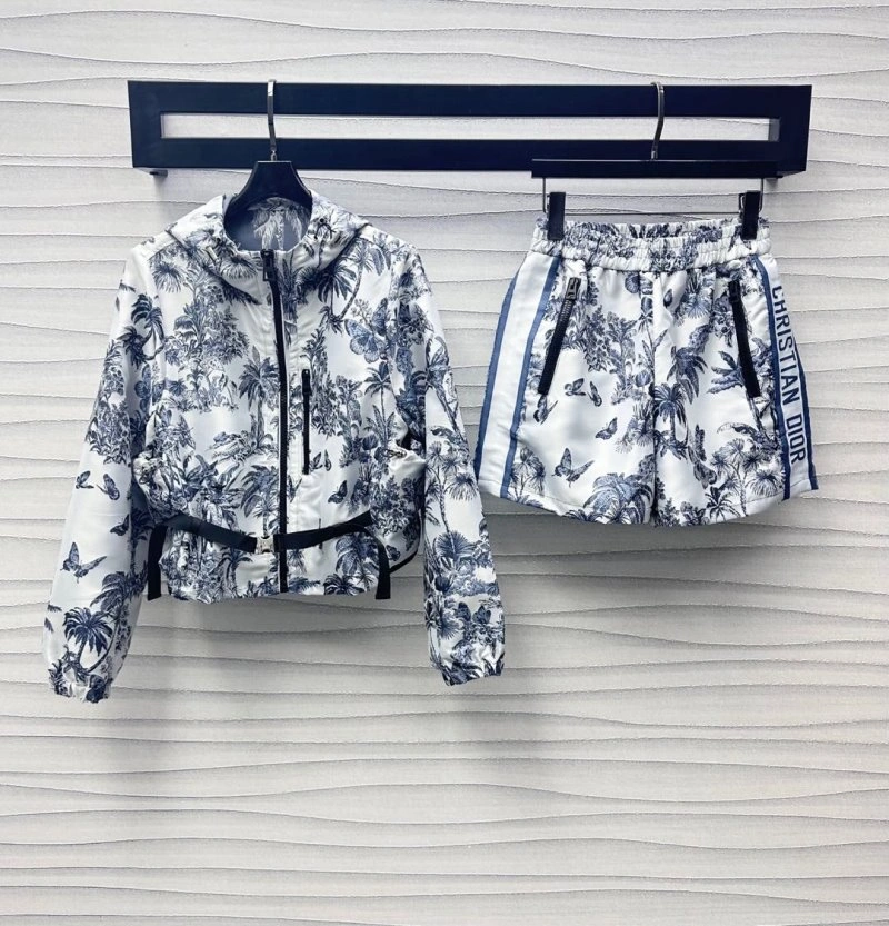 Trendsetting Christian Dior Short Pants 112033