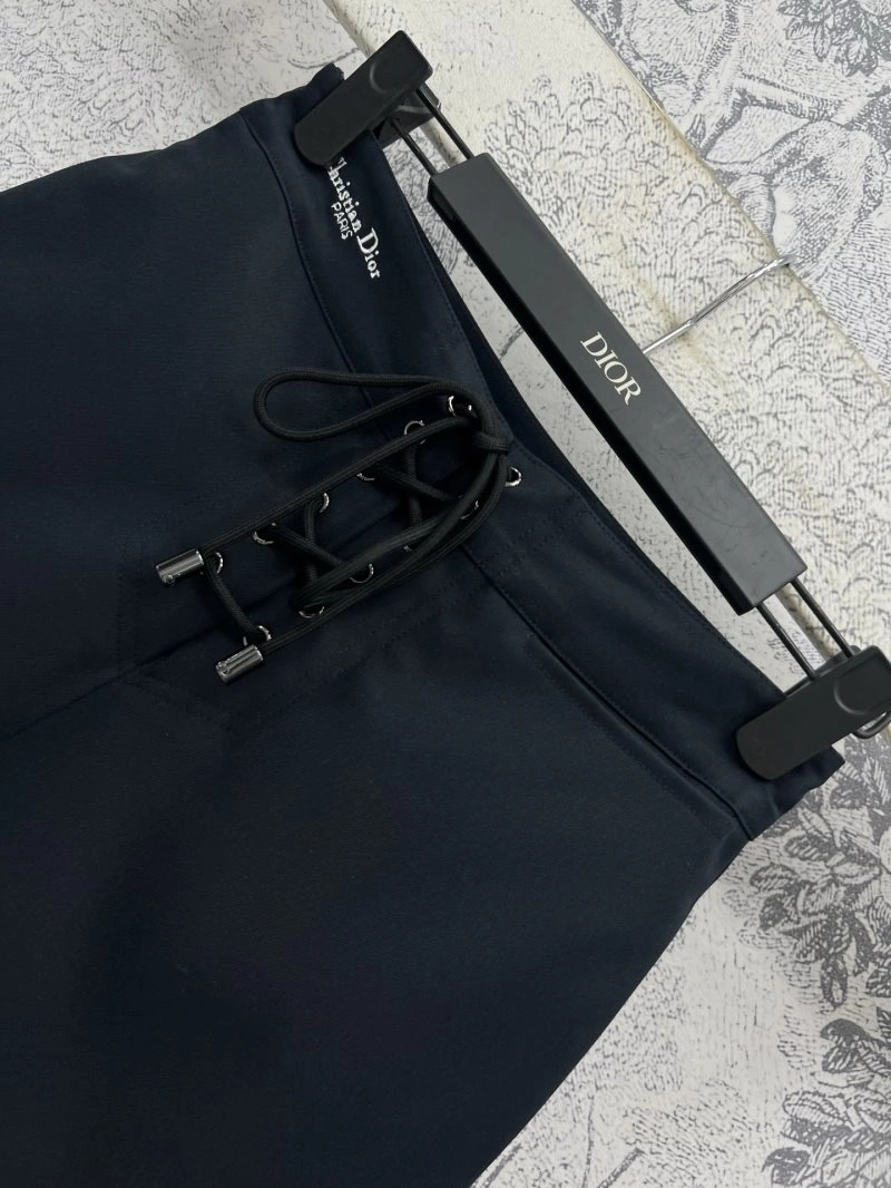 Sophisticated Christian Dior Short Pants 112019