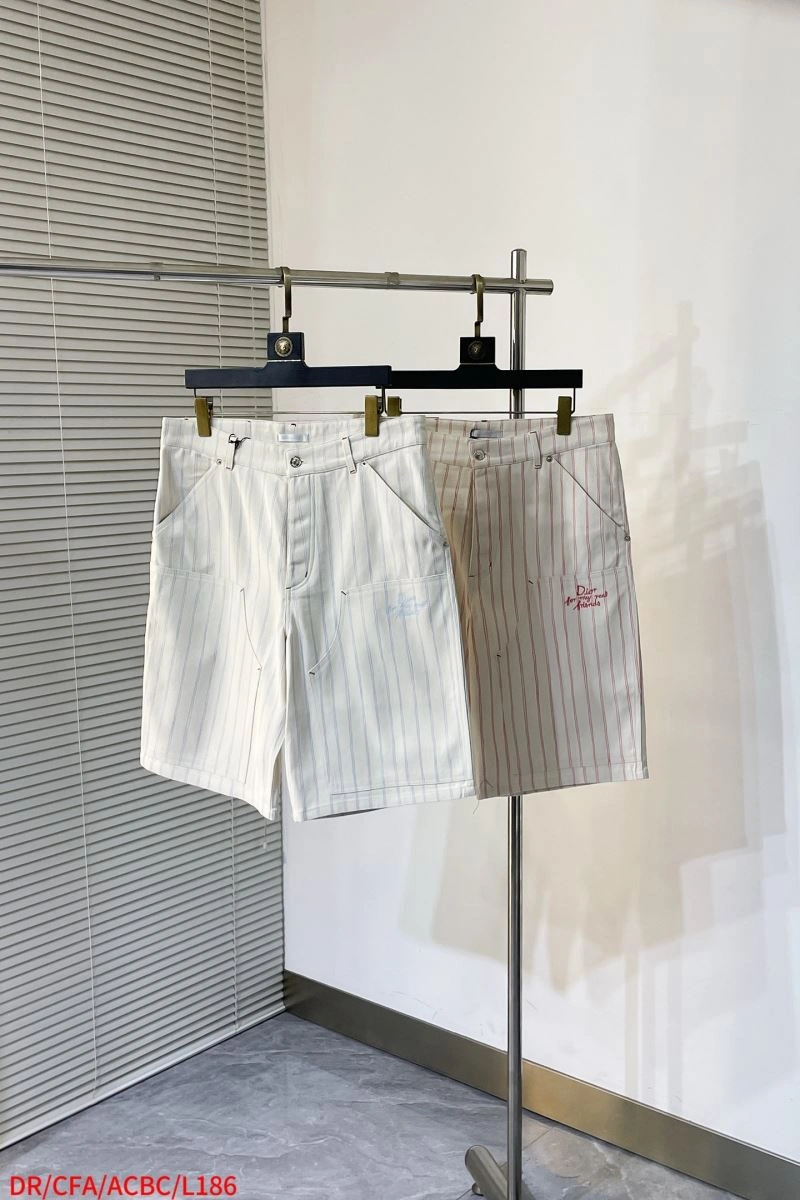 Sleek Christian Dior Short Pants 116143
