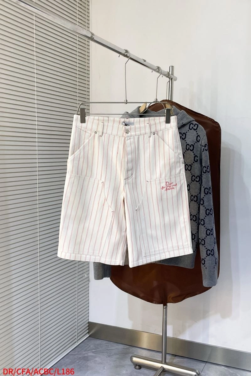 Sleek Christian Dior Short Pants 116143