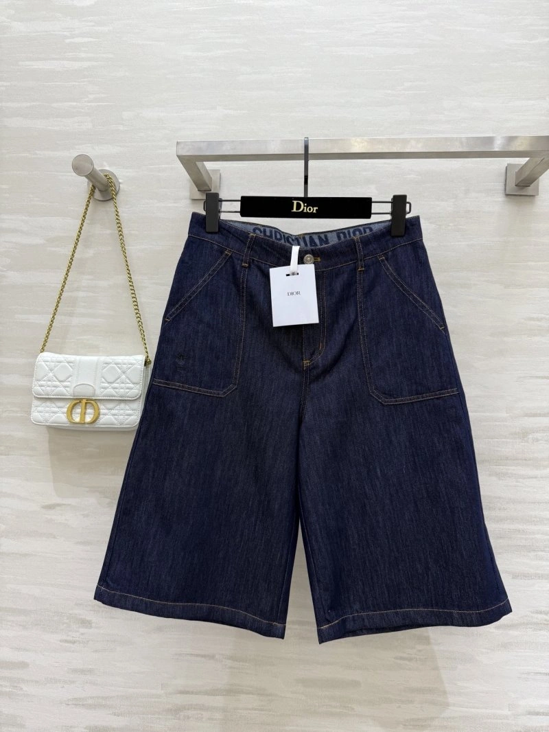 Sleek Christian Dior Short Pants 113706