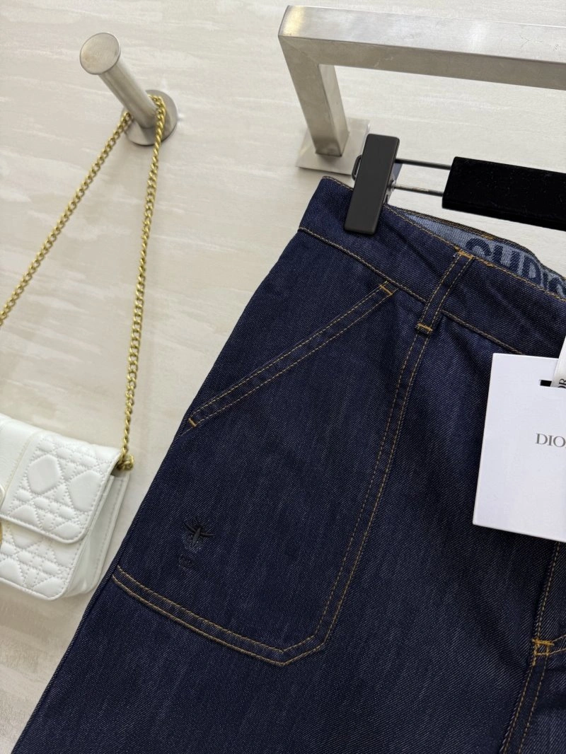 Sleek Christian Dior Short Pants 113706