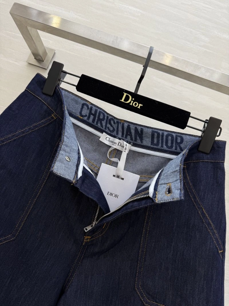 Sleek Christian Dior Short Pants 113706