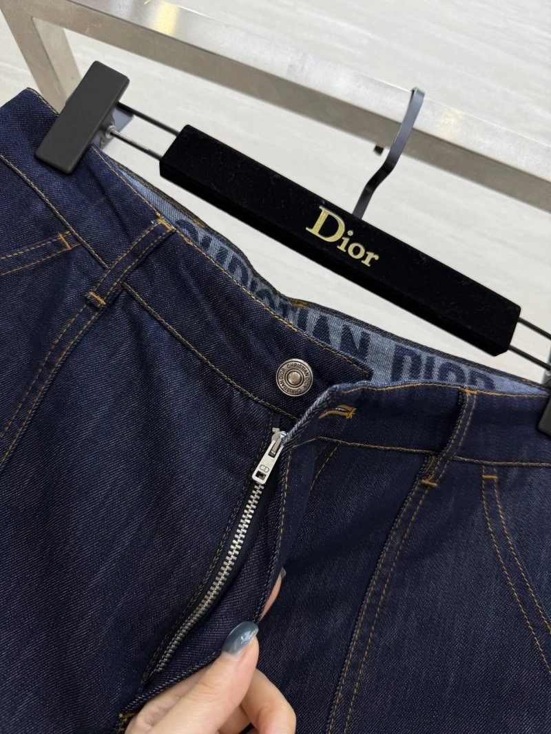 Sleek Christian Dior Short Pants 113706