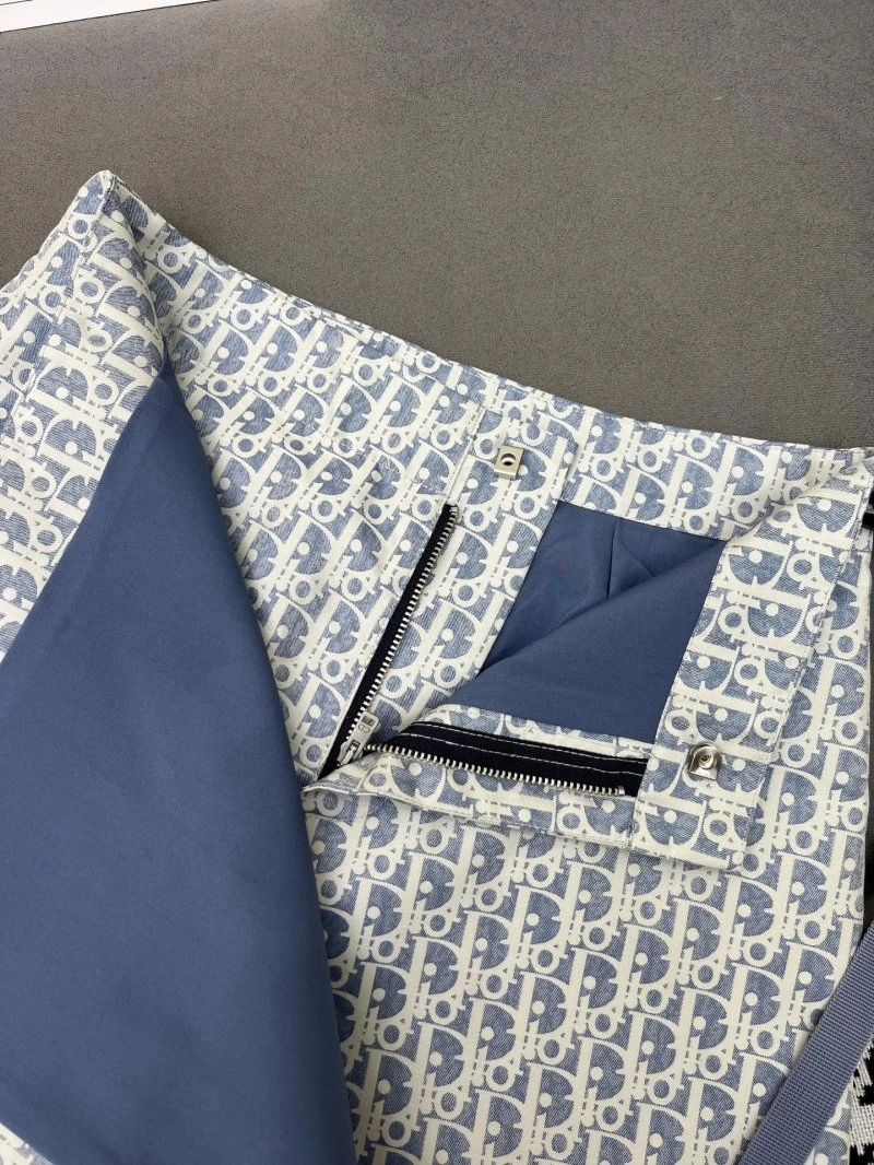 Refined Christian Dior Short Pants 113705