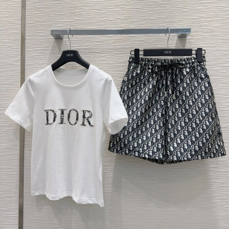 EasyMatch Christian Dior Short Suits 113374
