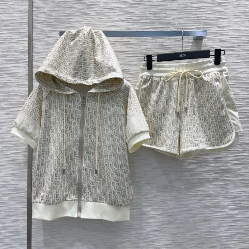 Durable Christian Dior Short Suits 112857
