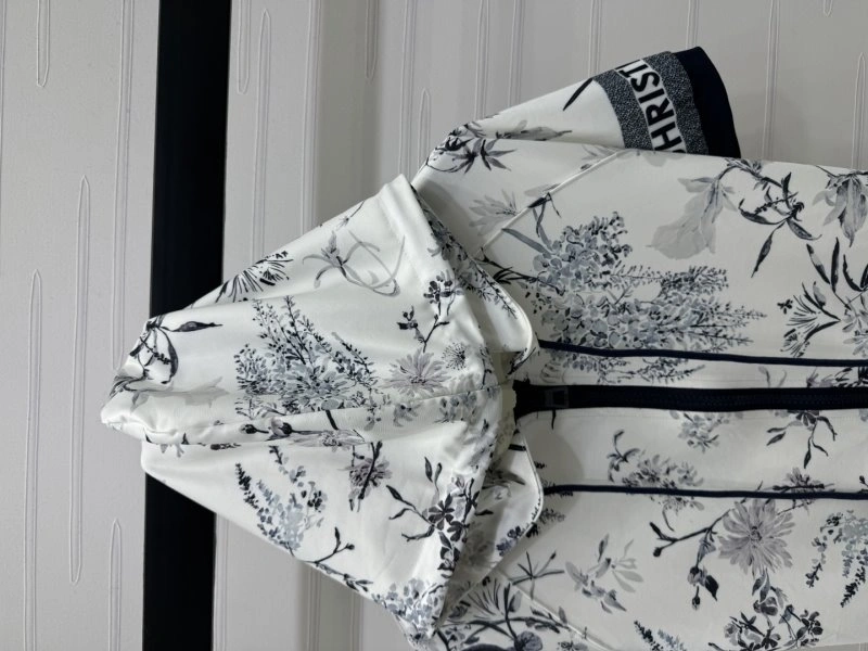Popular Christian Dior Short Suits 112831