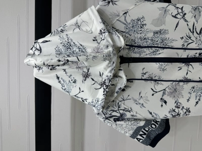 Popular Christian Dior Short Suits 112831