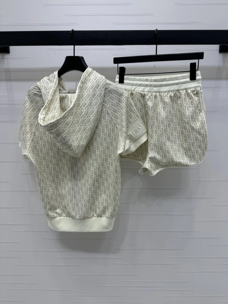 Chic Christian Dior Short Suits 112830