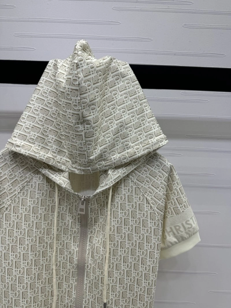 Chic Christian Dior Short Suits 112830