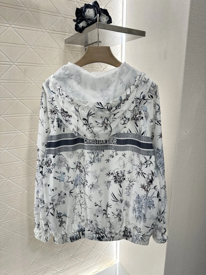 Christian Dior Short Suits UrbanChic 112832